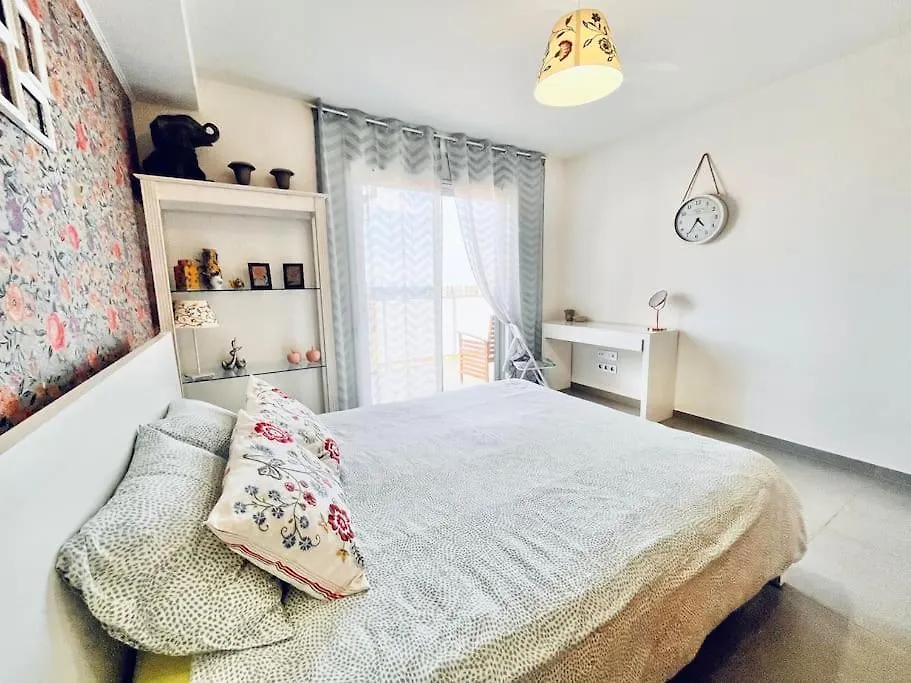 Sea View 2-Bedrooms Apartment Ла-Техита