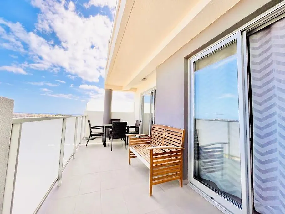 Sea View 2-Bedrooms Apartment Ла-Техита